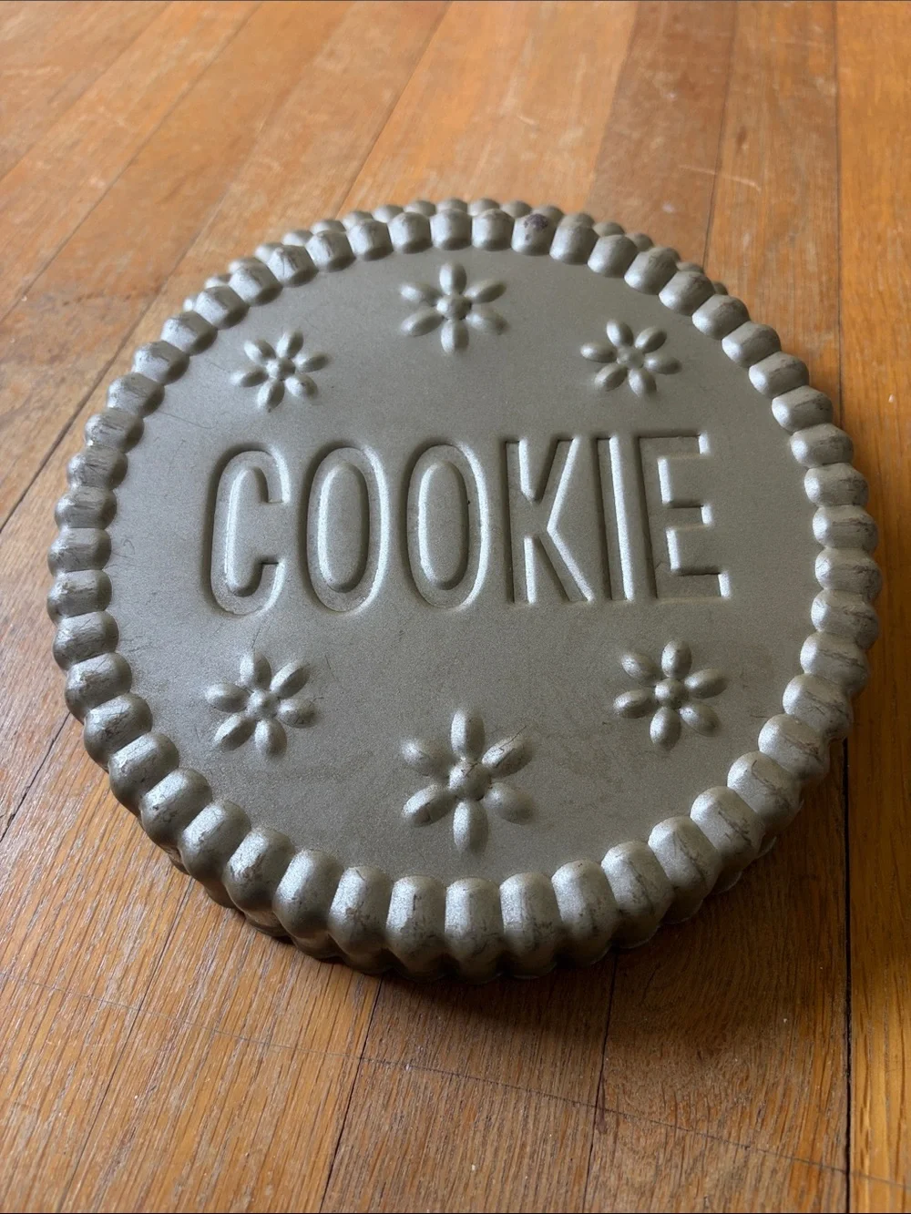 Embossed Cookie CAKE PANS  Tart Pans in Bronze- Nonstick Set of 2 Make OREO CAKE